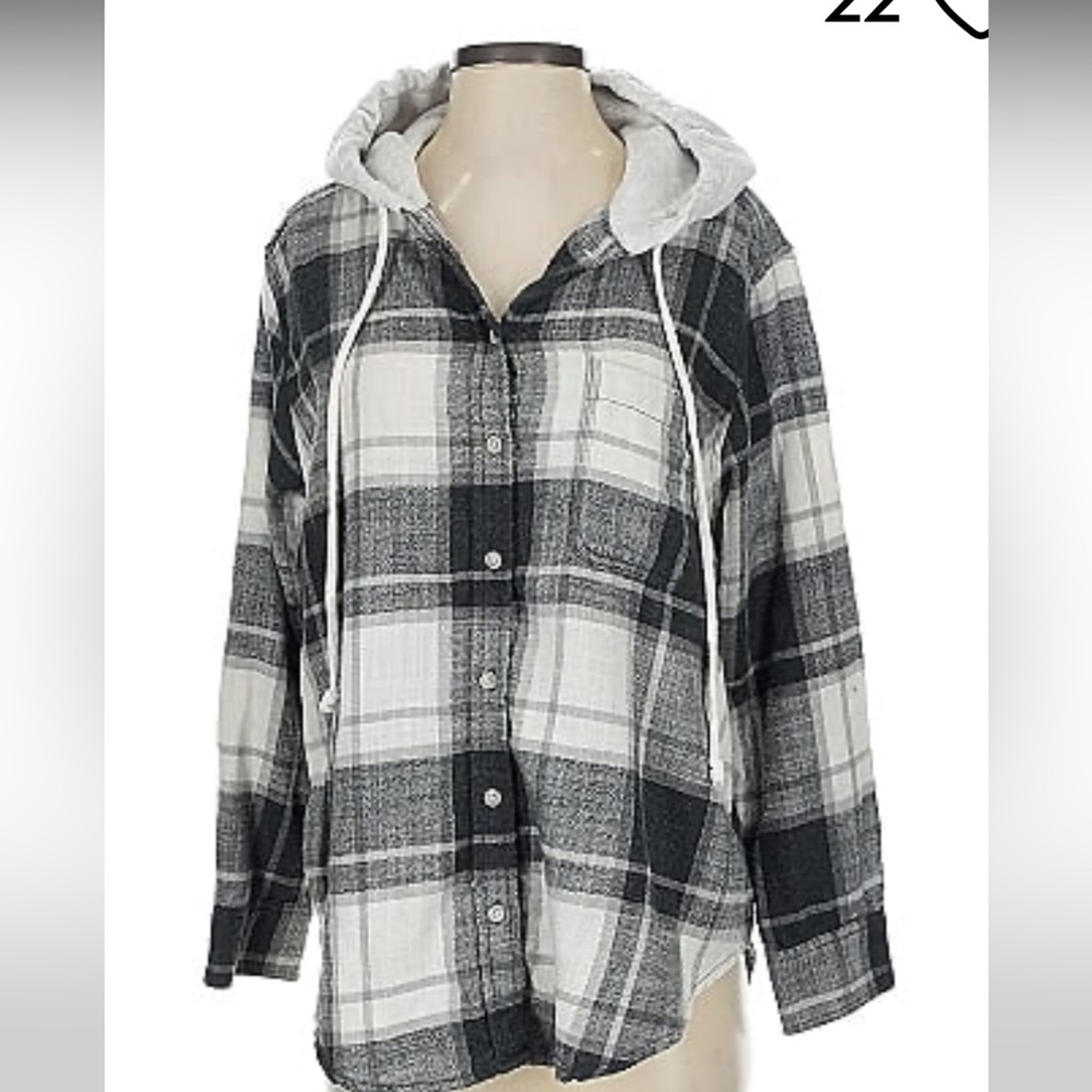 American Eagle hooded flannel Women’s Size L